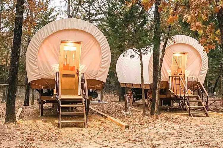 Wagon stay at Oak Meadow Ranch